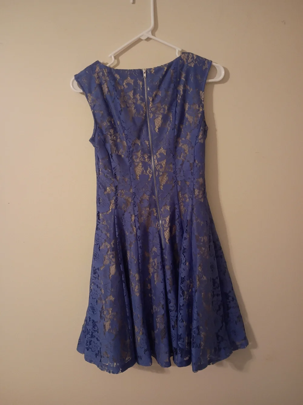 Danny & Nicole sleeveless fit
